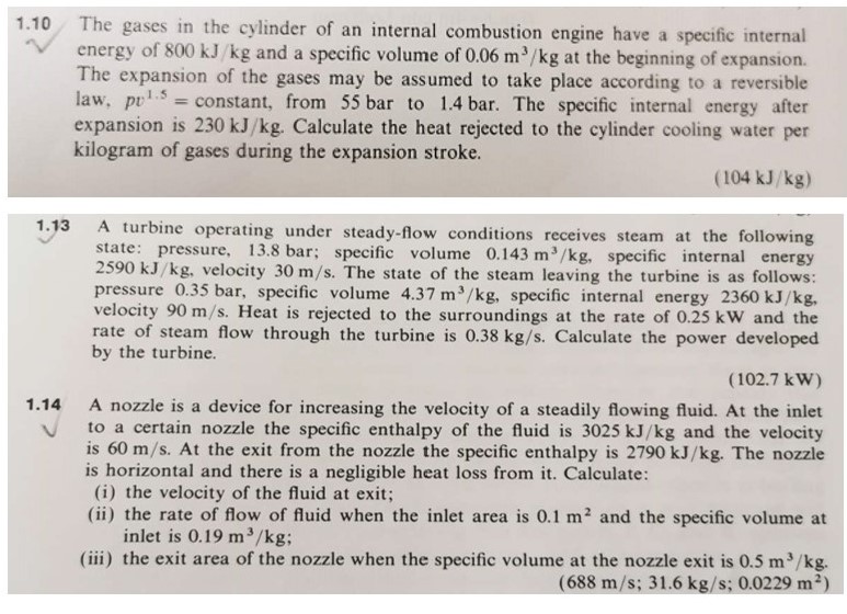 10 The gases in the cylinder of an internal combustion engine have a specific internal energy of \( 800 \mathrm{~kJ} / \mathr