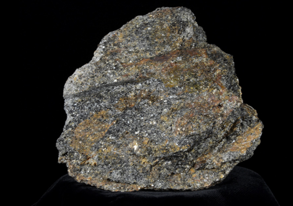 Solved Sillimanite kyanite schist. 1. Write down your | Chegg.com