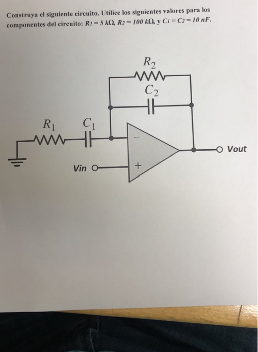 Solved Construya El Siguiente Circuito. Utilice Los | Chegg.com