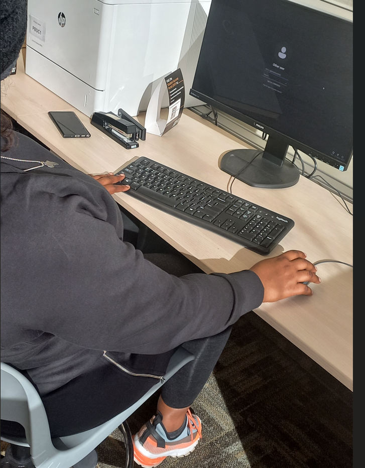 Solved Identify a worker at work using a computer | Chegg.com