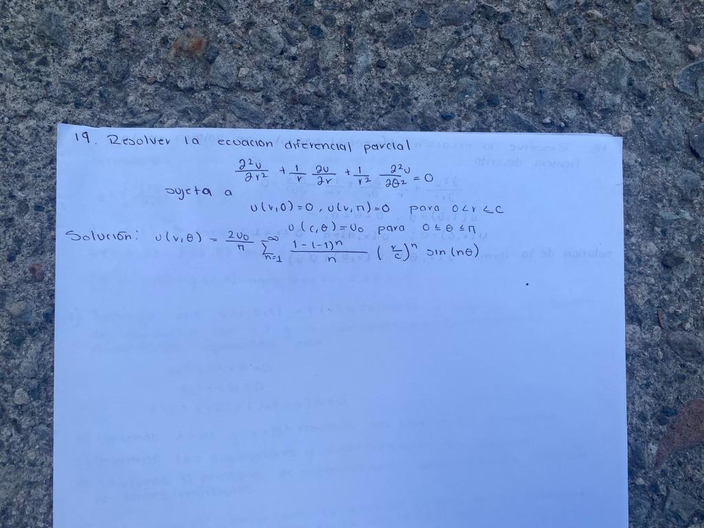 19. Resolver la sujeta a Solución: u(v₁0) = 200 17 ecuación diferencial parcial 2²0 2√2 + 1 2 + + 1/2 u(v₁0) = 0, ulv, T) = 0