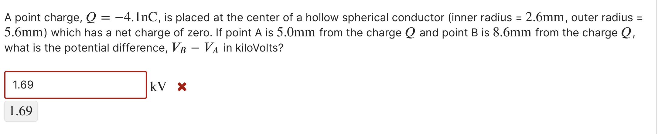 Solved A point charge, 𝑄=−4.1nC, is placed at the center of | Chegg.com