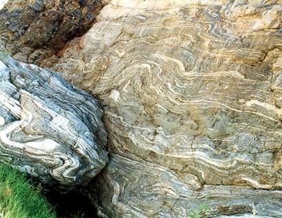 Solved Look at the images below of two unrelated rock types. | Chegg.com