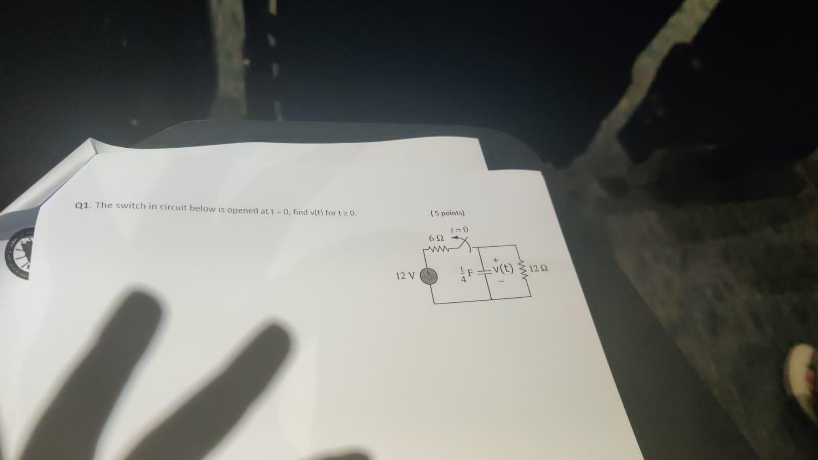 Solved Q1. The switch in circuit below is opened at t=0, | Chegg.com