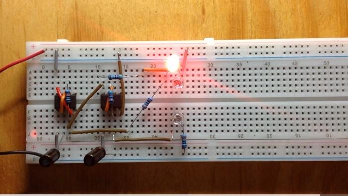 Solved Components: 2−555 Timer IC 2-100uf Capacitor 1-100k | Chegg.com