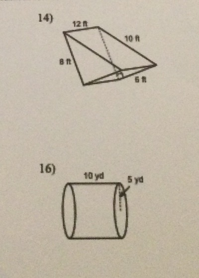 find the volume of the figure below to the nearest tenth