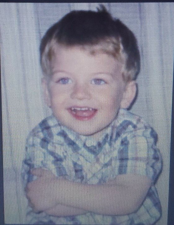 Solved Using cImage in python, create a pixel that has a | Chegg.com