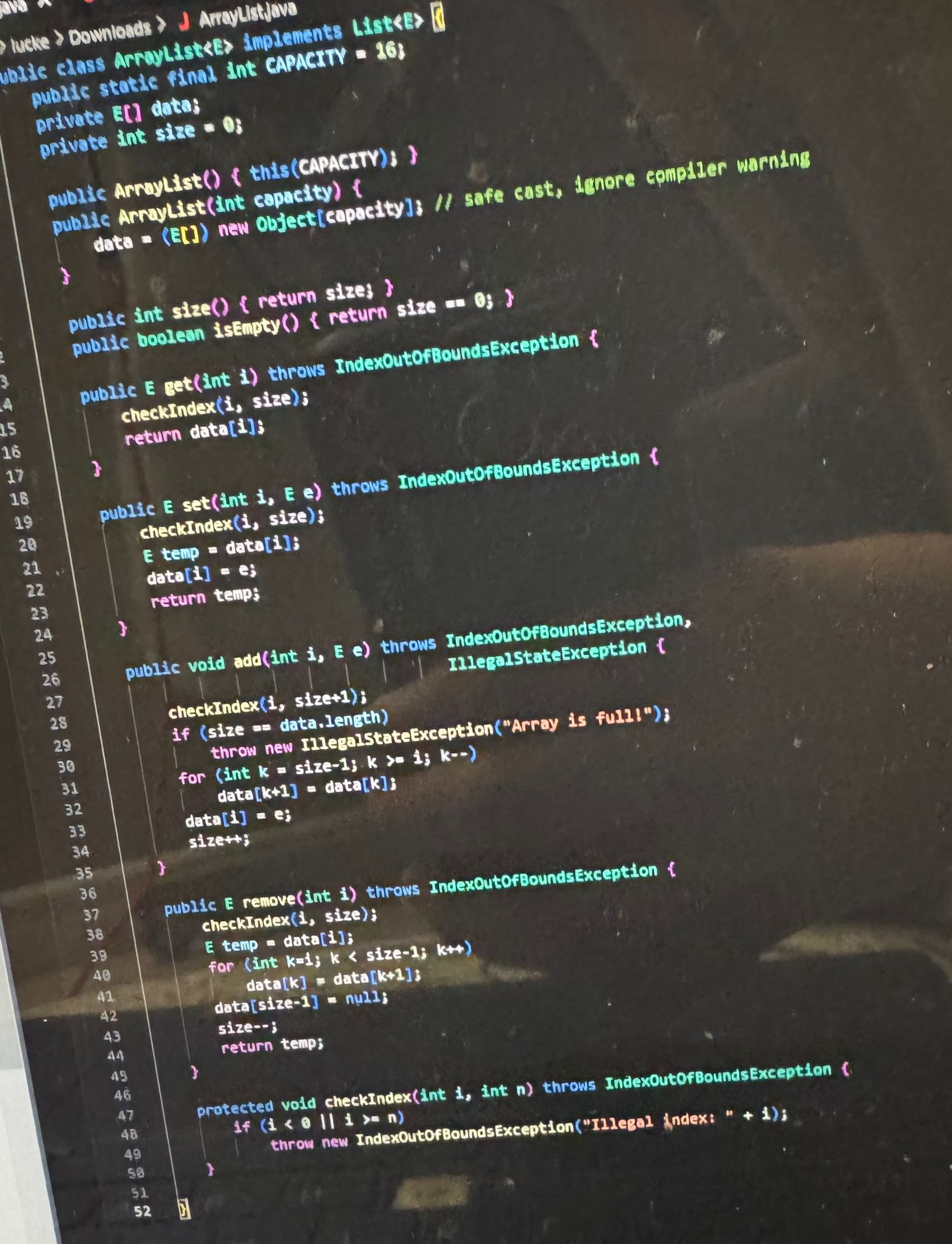 Solved Write the ArrayList class using a fixed-size array | Chegg.com